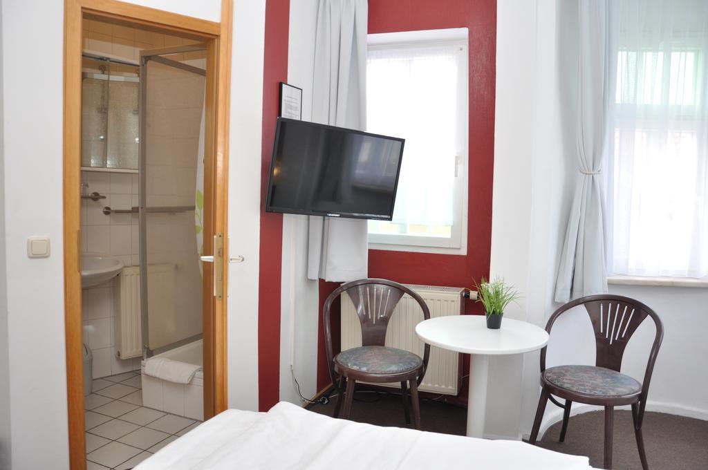 מאינינגן Hotel An Der Kapelle מראה חיצוני תמונה