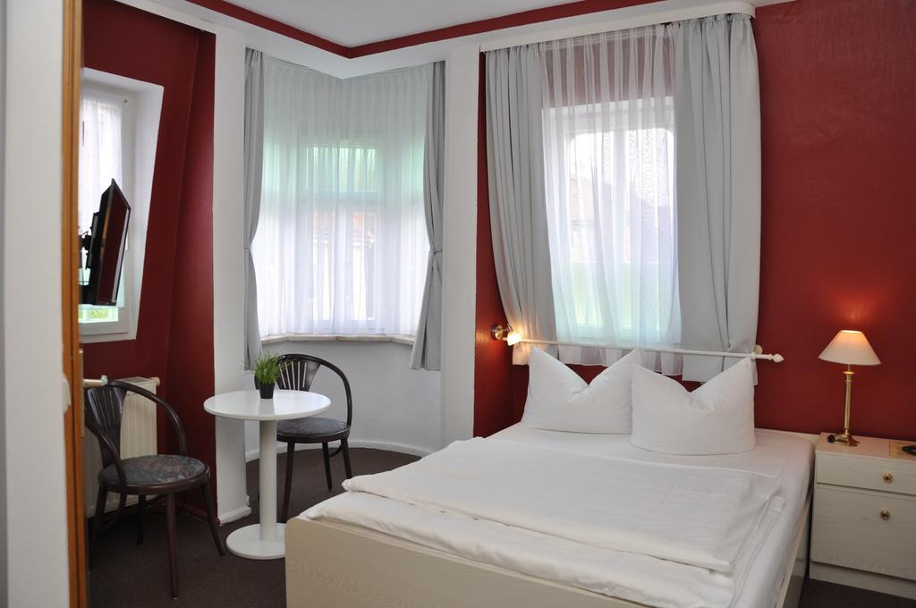 מאינינגן Hotel An Der Kapelle מראה חיצוני תמונה