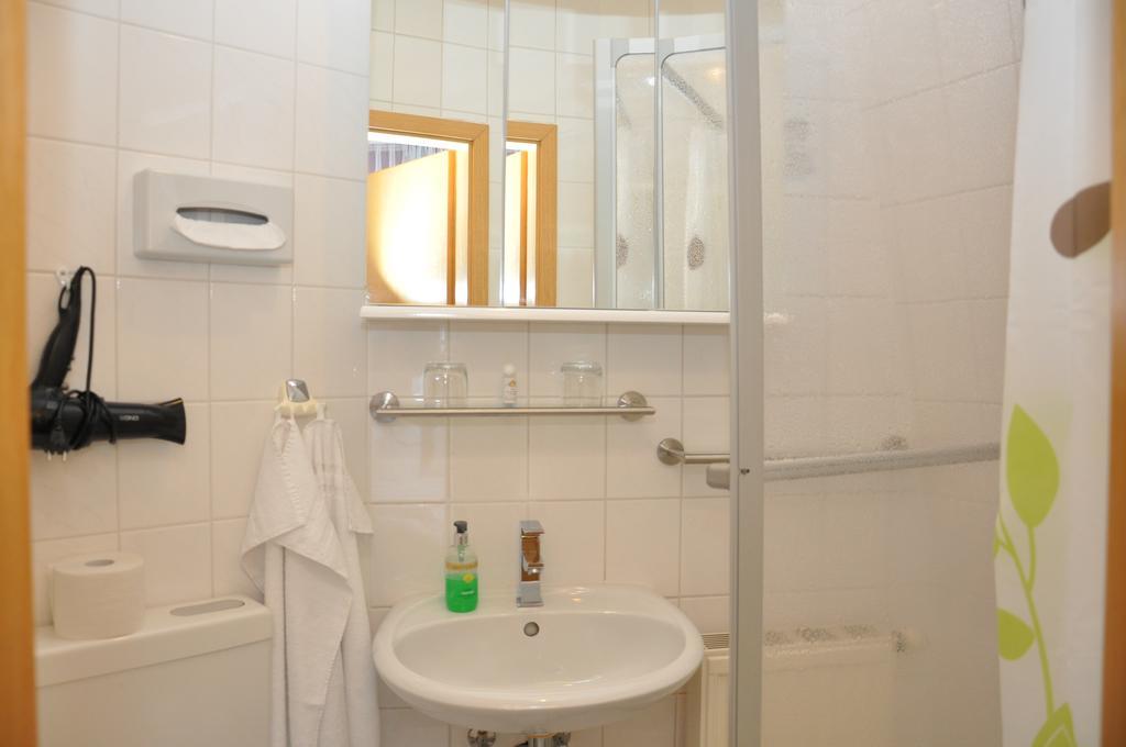 מאינינגן Hotel An Der Kapelle מראה חיצוני תמונה