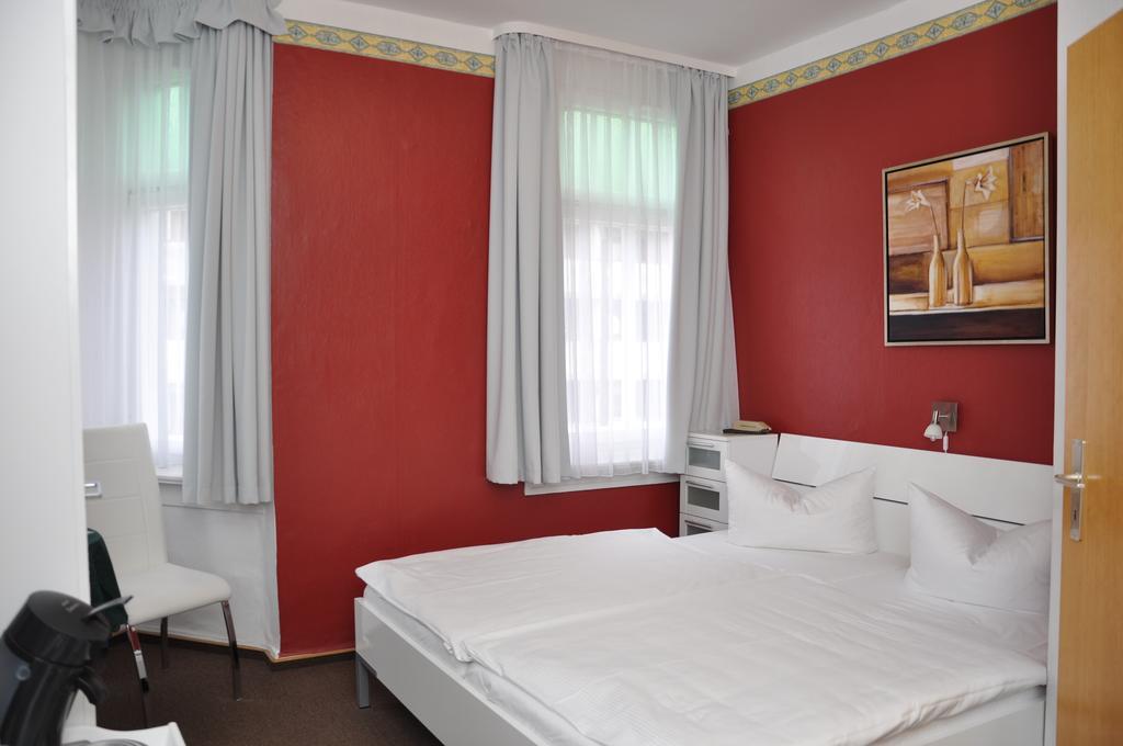 מאינינגן Hotel An Der Kapelle מראה חיצוני תמונה
