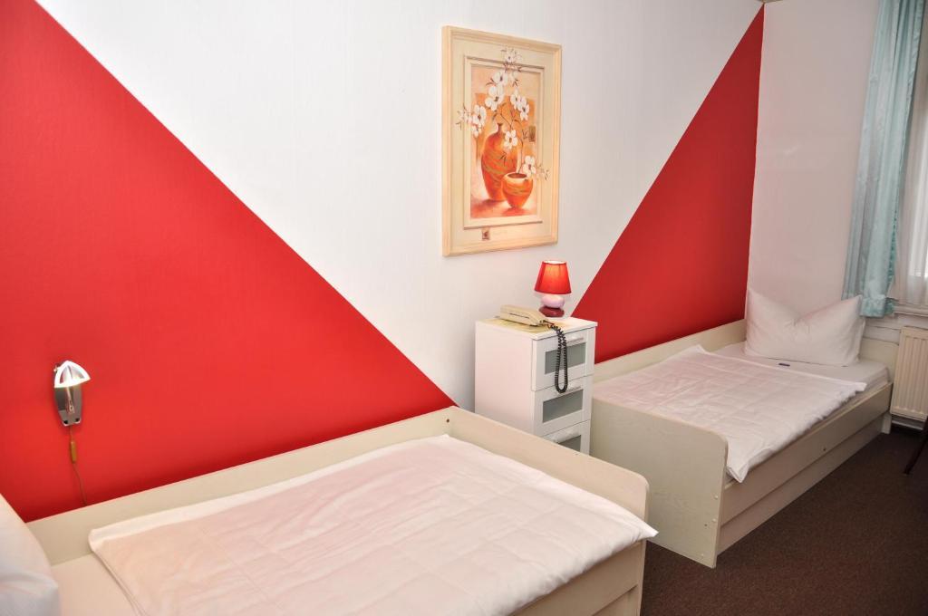 מאינינגן Hotel An Der Kapelle מראה חיצוני תמונה